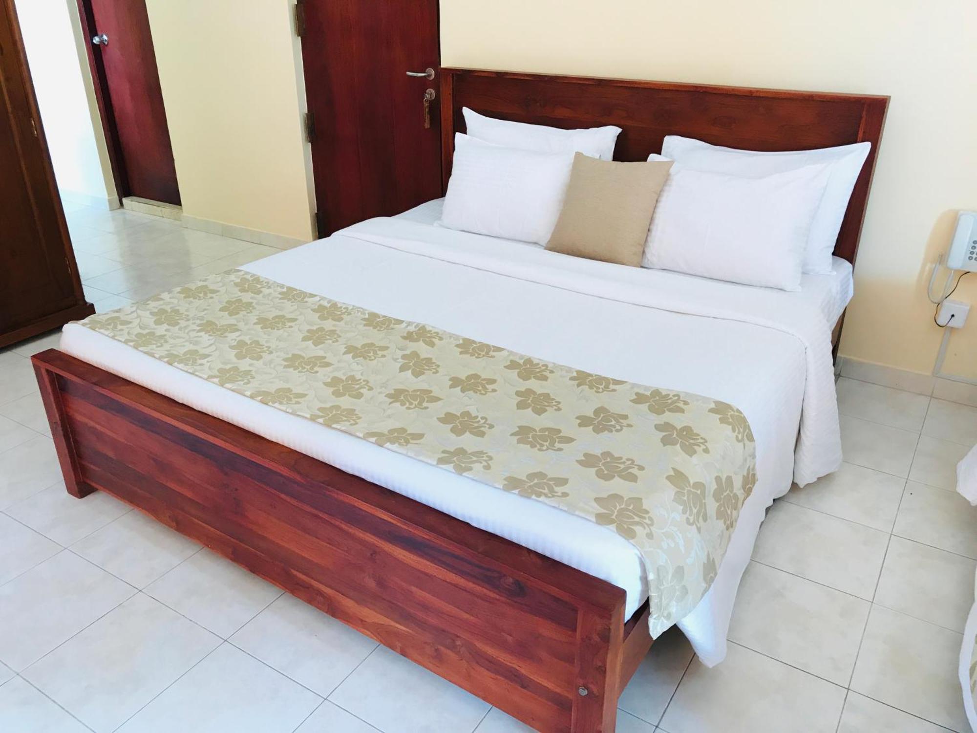Siluni'S Villa Anuradhapura Room photo
