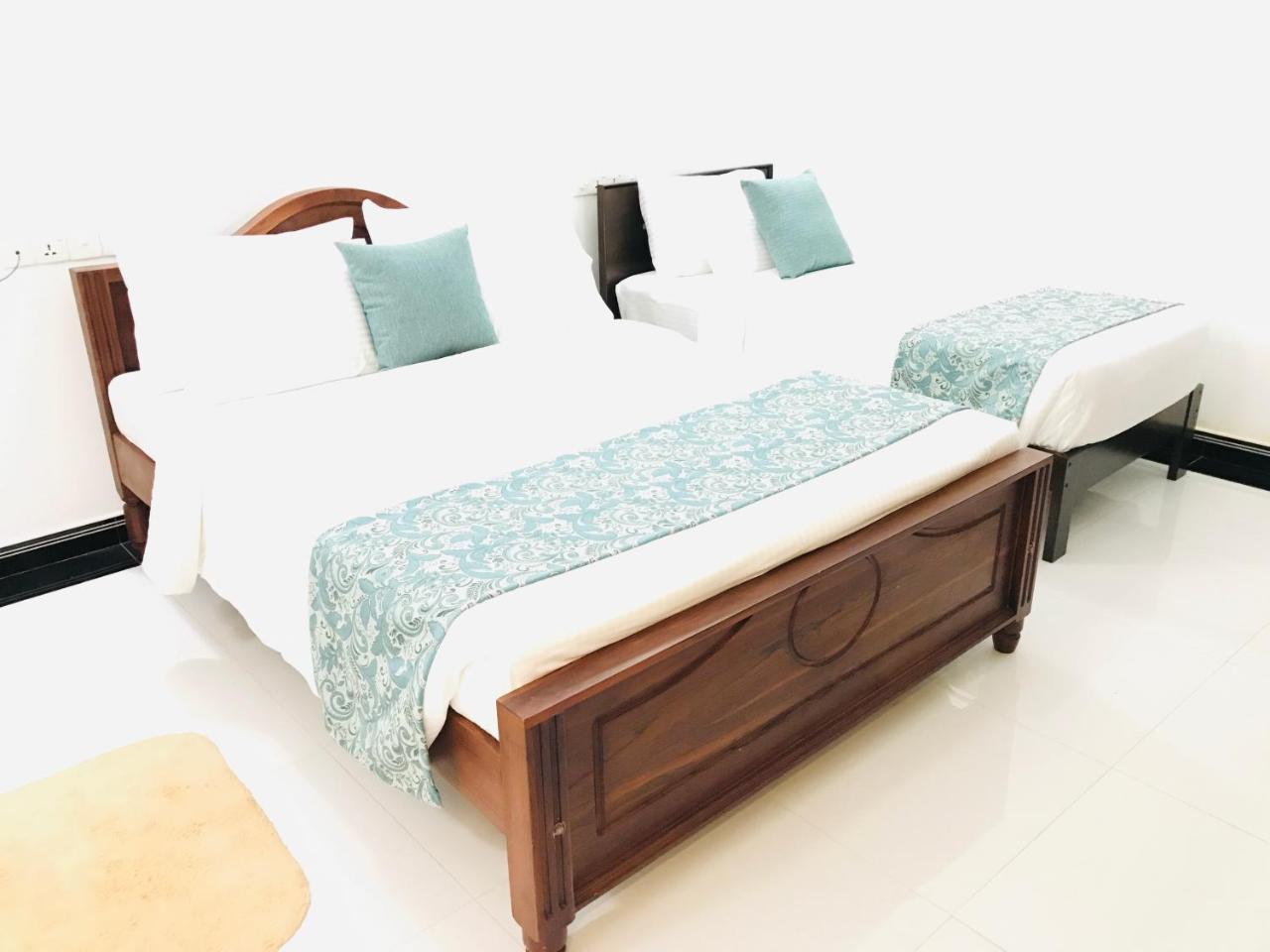 Siluni'S Villa Anuradhapura Room photo
